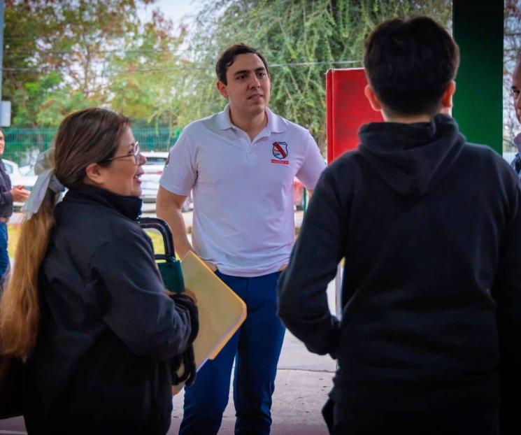 Beneficia Apodaca a 10 mil estudiantes de prepa y facultad