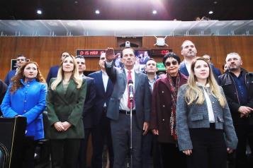 Designan a Javier Flores como titular de la FGJ