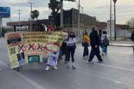 Protestan estudiantes de la UANL por el tarifazo