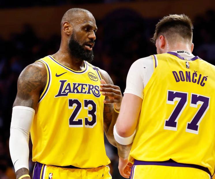 Lakers y Hornets reinician la NBA