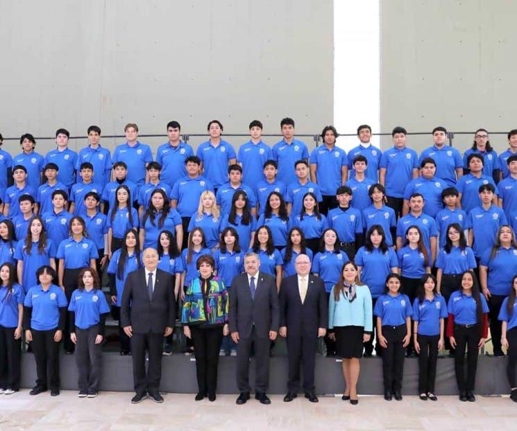 Reconoce UANL desempeño de estudiantes de preparatoria