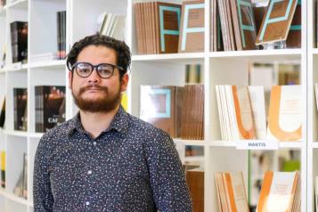 Presentan "Cuaderno de tinta extra&ntilde;a" en FIL Palacio de Miner&iacute;a