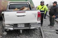 Muere conductor en choque con el tren