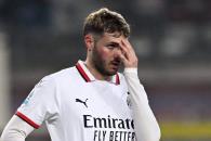 Santi Giménez sufre primera derrota con Milán