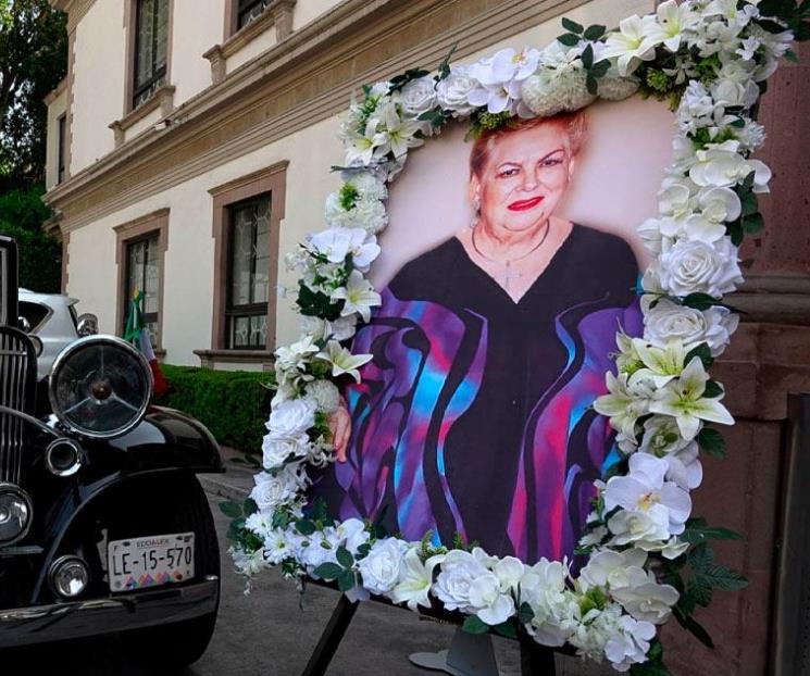 Realizan homenaje a Paquita la del Barrio en CDMX