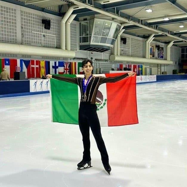 Donovan Carrillo queda 11° en torneo de los cuatro continentes Donovan Carrillo queda 11° en torneo de los cuatro continentes