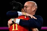 Pone Jennifer un punto final al tema del beso de Luis Rubiales