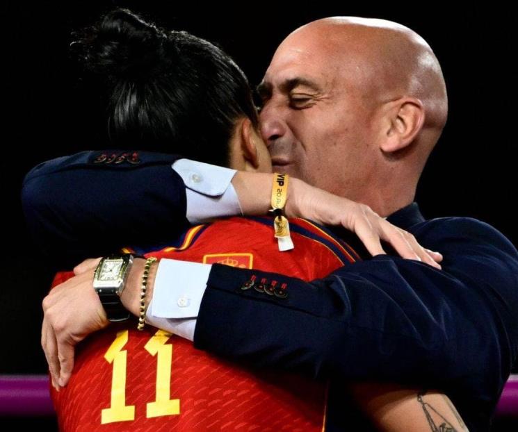 Pone Jennifer un punto final al tema del beso de Luis Rubiales Pone Jennifer un punto final al tema del beso de Luis Rubiales