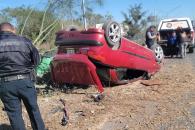 Vuelca en la Autopista al Aeropuerto