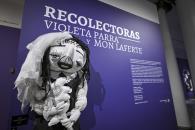 Presenta Mon Laferte exposición sobre Violeta Parra Presenta Mon Laferte exposición sobre Violeta Parra