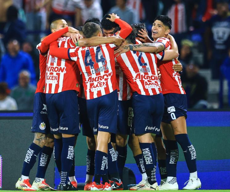 Caos en Chivas, pero ganan a Pumas