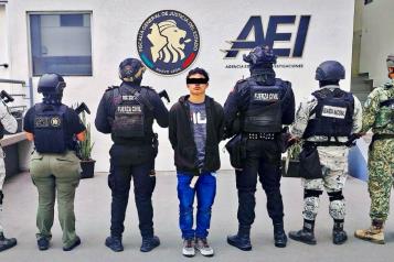 Arrestan a dos jóvenes con armas y drogas en El Carmen