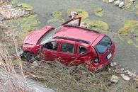 Cae camioneta al lecho del Río SC en San Pedro Cae camioneta al lecho del Río SC en San Pedro