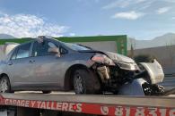 Volcadura de vehículo deja 2 lesionados en Monterrey Volcadura de vehículo deja 2 lesionados en Monterrey