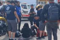 Derrapa en moto y resulta lesionada Derrapa en moto y resulta lesionada