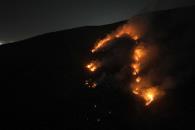 Arde también el Cerro del Topo Chico Arde también el Cerro del Topo Chico
