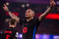 Barcelona vence al Benfica pese a jugar con 10 en Champions League Barcelona vence al Benfica pese a jugar con 10 en Champions League