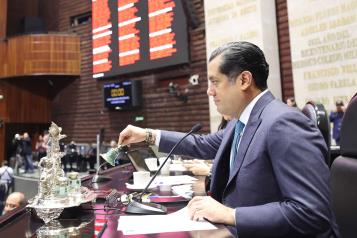 Avalan diputados reforma contra el nepotismo