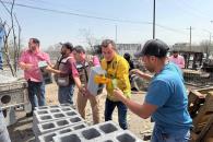 Apoya alcalde de García a familia que perdió su casa Apoya alcalde de García a familia que perdió su casa