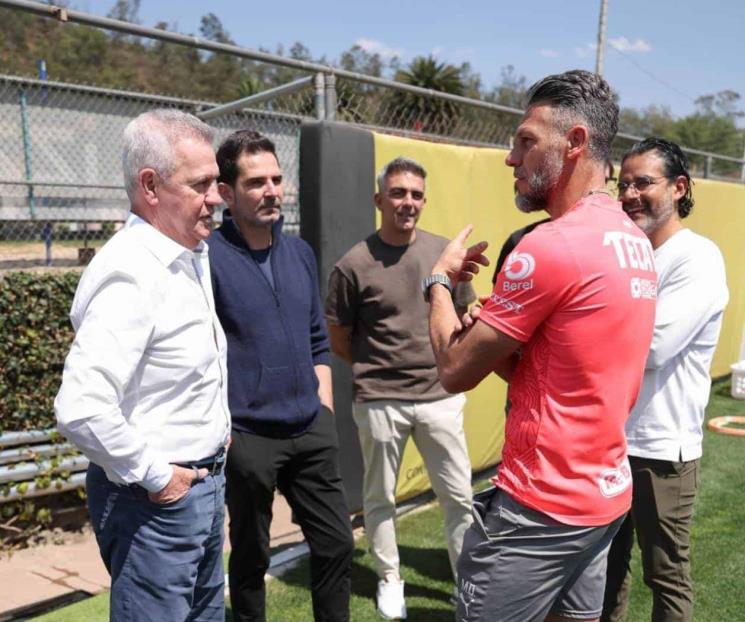 Entrena Rayados y Demichelis define el Once contra Cruz Azul