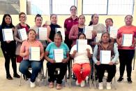 Contribuyen mujeres a la economía familiar a través de POEMA Contribuyen mujeres a la economía familiar a través de POEMA