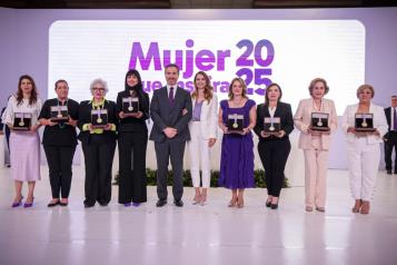 Reconoce Monterrey a ocho destacadas regiomontanas