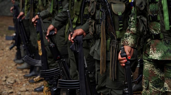 Secuestra la FARC 29 agentes tras operación militar en Colombia