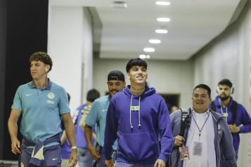Agreden a jugador del América en el estadio de las Chivas