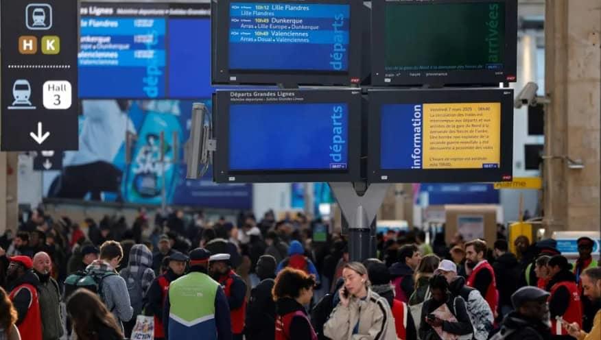 Hallazgo de bomba de Segunda Guerra Mundial paraliza trenes en París