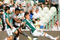 Santos remonta y le quita el invicto al León Santos remonta y le quita el invicto al León