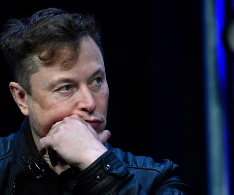 Denuncia Musk ciberataque masivo contra X