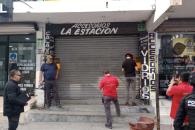 Denuncian a vendedores de autopartes por extorsión