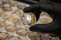 Lanzará Reino Unido monedas conmemorativas de John Lennon Lanzará Reino Unido monedas conmemorativas de John Lennon
