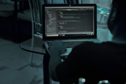 Especialistas advierten falta de capacitación sobre ciberseguridad