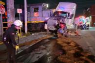 Sobrevive a choque con el tren