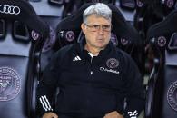 Se arrepiente Martino de no convocar a Giménez Se arrepiente Martino de no convocar a Giménez