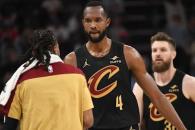 Tropiezan de nuevo los Cavaliers