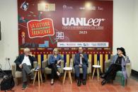 Reúnen en mesa de diálogo a grandes poetas Reúnen en mesa de diálogo a grandes poetas