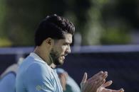 Henry Martín estaría casi descartado para enfrentar a Tigres Henry Martín estaría casi descartado para enfrentar a Tigres