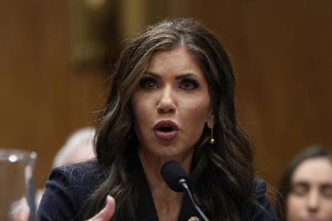 Vendrá a México Kristi Noem; prevé reunirse con Claudia