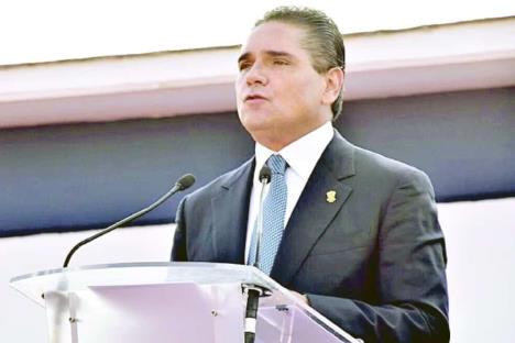 Aseguran que Silvano Aureoles ya es buscado por la Interpol