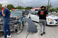 Embiste el tren a dos vehículos