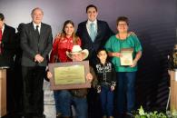 Entregan la medalla al mérito cívico en Apodaca Entregan la medalla al mérito cívico en Apodaca
