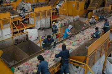 Reconoce Unesco a industria regia por liderazgo en reciclaje