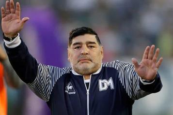 Incumplimientos médicos causaron muerte de Maradona