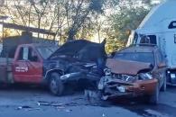 Impacta tráiler a varios vehículos Impacta tráiler a varios vehículos