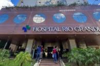 Viaja Bolsonaro a Brasilia donde podría ser operado