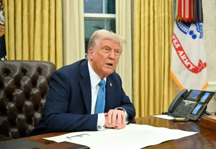 Trump dice que salió bien en examen médico Trump dice que salió bien en examen médico