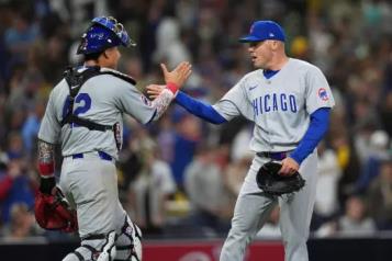 Cachorro frenan a los Padres 2-1
