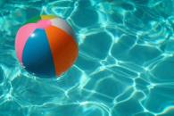 Muere niño tras caer a alberca Muere niño tras caer a alberca